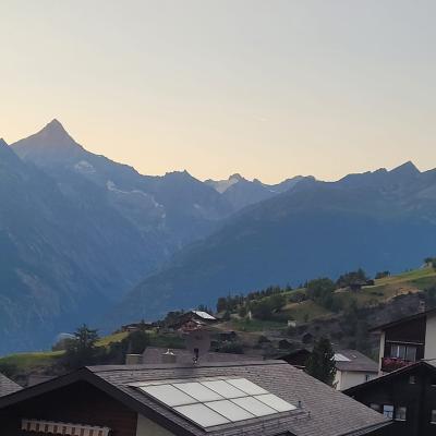 Wallis Tour4
